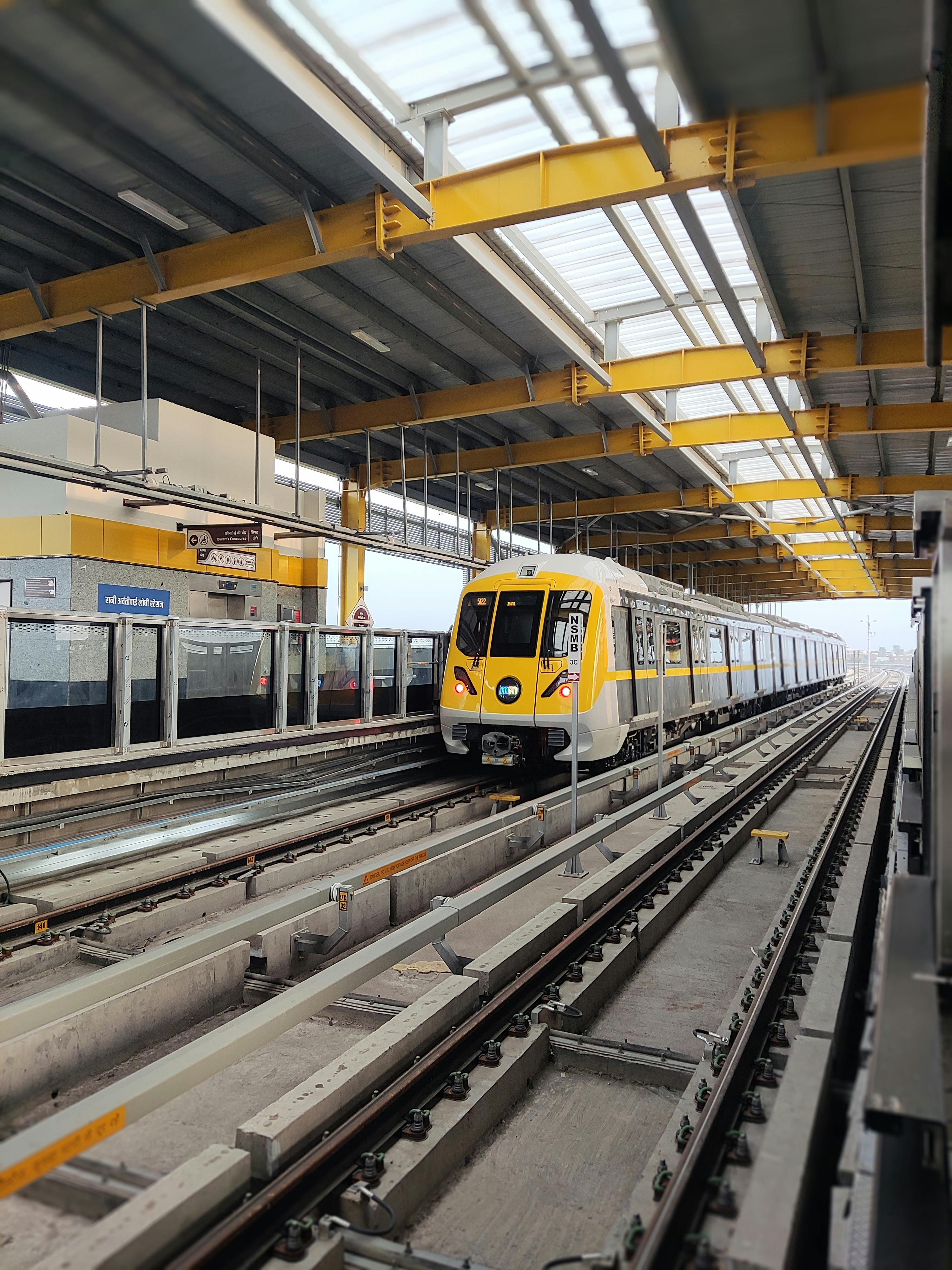 Metro & Rail
